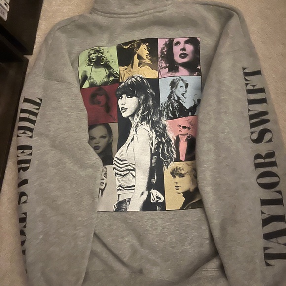 Taylor Swift Gray Graphic Sweater - Picture 1 of 3